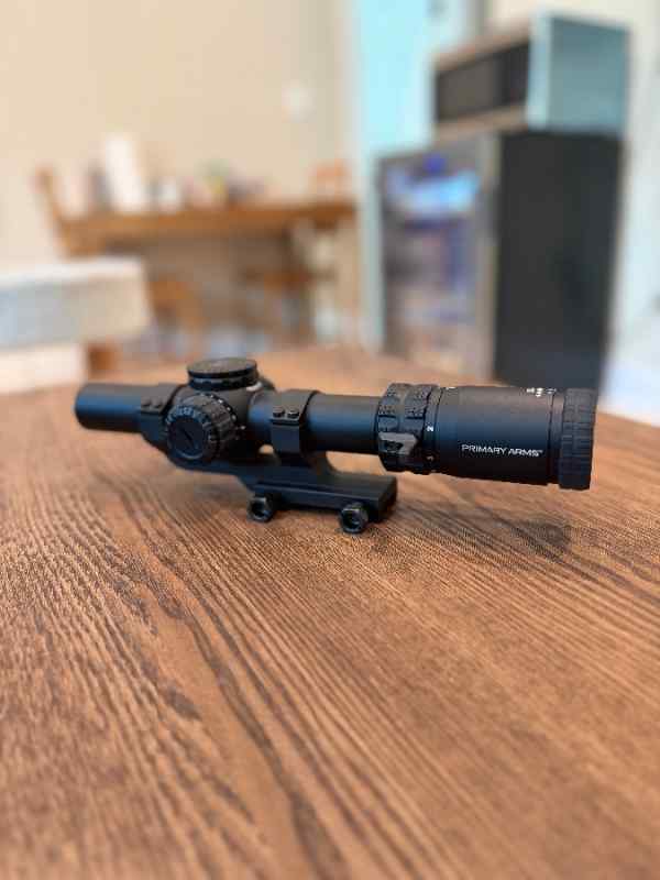 Primary arms GLX 1-6
